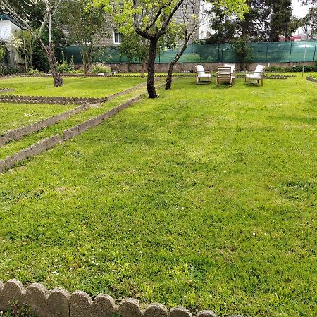 Hotel Emplacement Nu Sur Bayonne Pour Tentes Dans Jardin Clos Et Prive Exterior foto